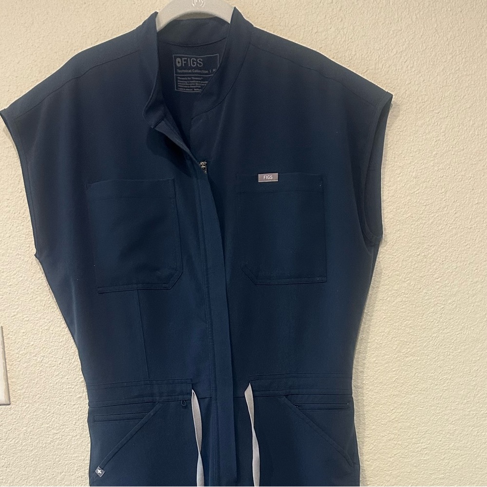 Figs Rafaela Cargo Scrubjumpsuit in Dark Harbor Size M - Picture 4 of 8